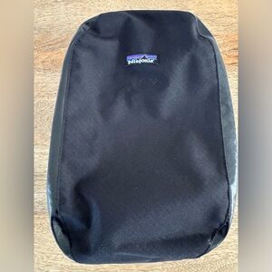 Patagonia Black Hole Cube